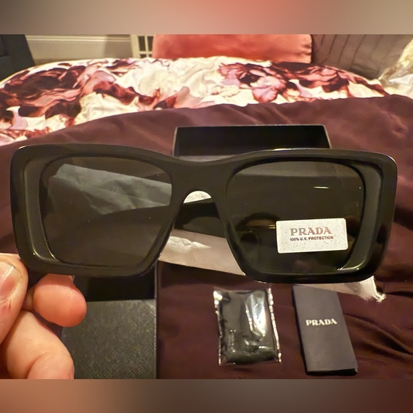 Prada PR 08YS Women's Sunglasses - Black/Dark Grey - Brand New in Box!! - Picture 1 of 16